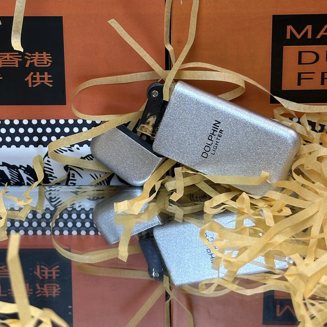 小巧精致便携创意个性超薄砂轮耐用充气打火机适合送礼