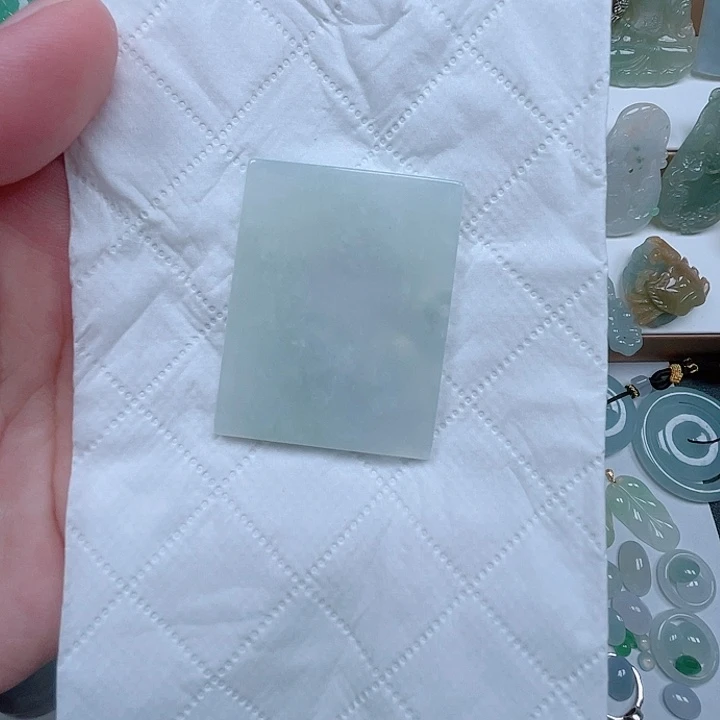 ****岩吊坠(不含链)未镶嵌翡翠