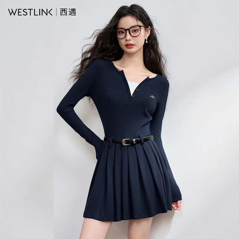 42557西遇长袖假两件连衣裙女2024年秋季新款V领宝蓝学院风百褶裙