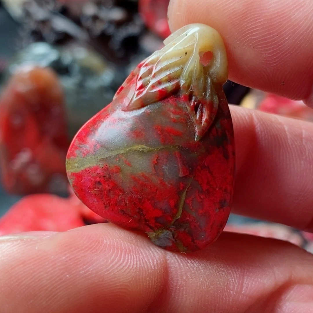 昌化鸡血石昌化鸡血石挂件