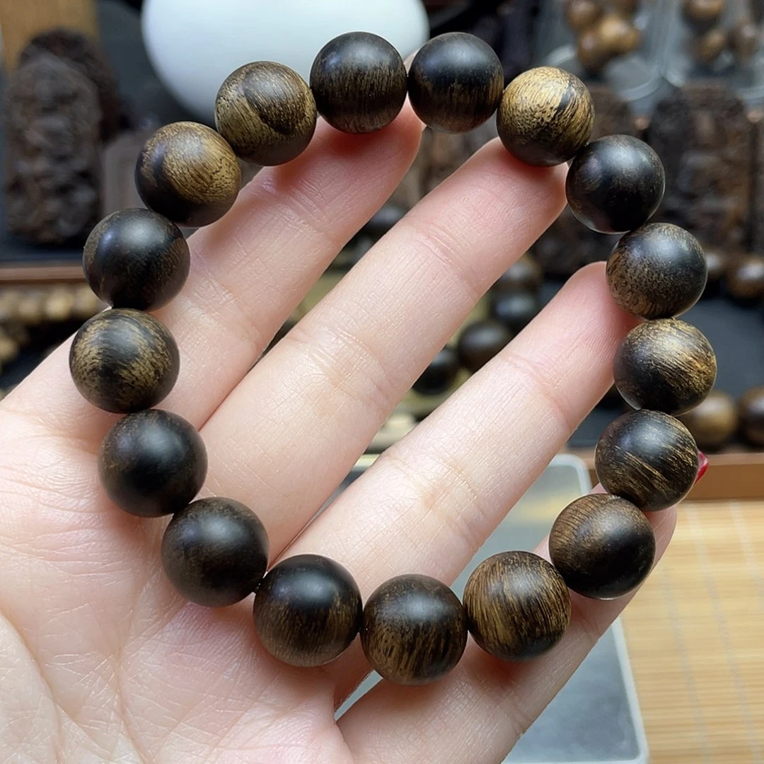 沉香手串路**风达拉干沉香