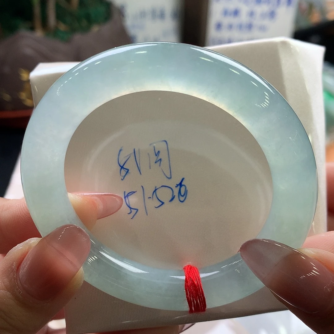 翡翠手镯未镶嵌51圆