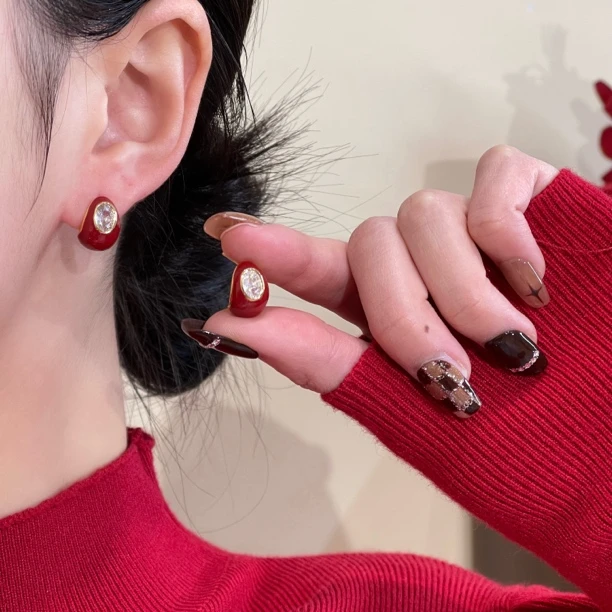 铜合金耳饰  A-19 法式滴釉红色豆豆耳环小巧精致小众设计感耳饰