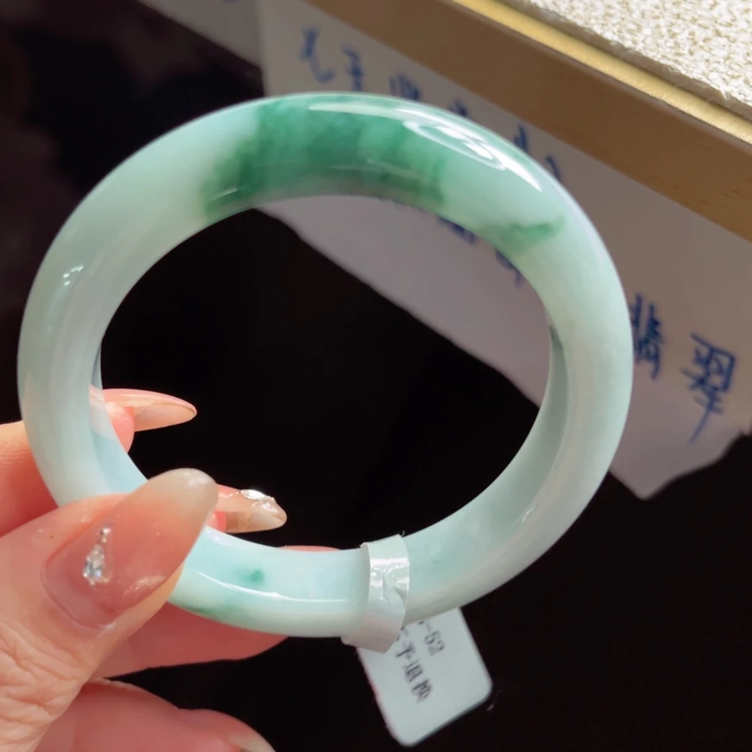 翡翠未镶嵌手镯手镯