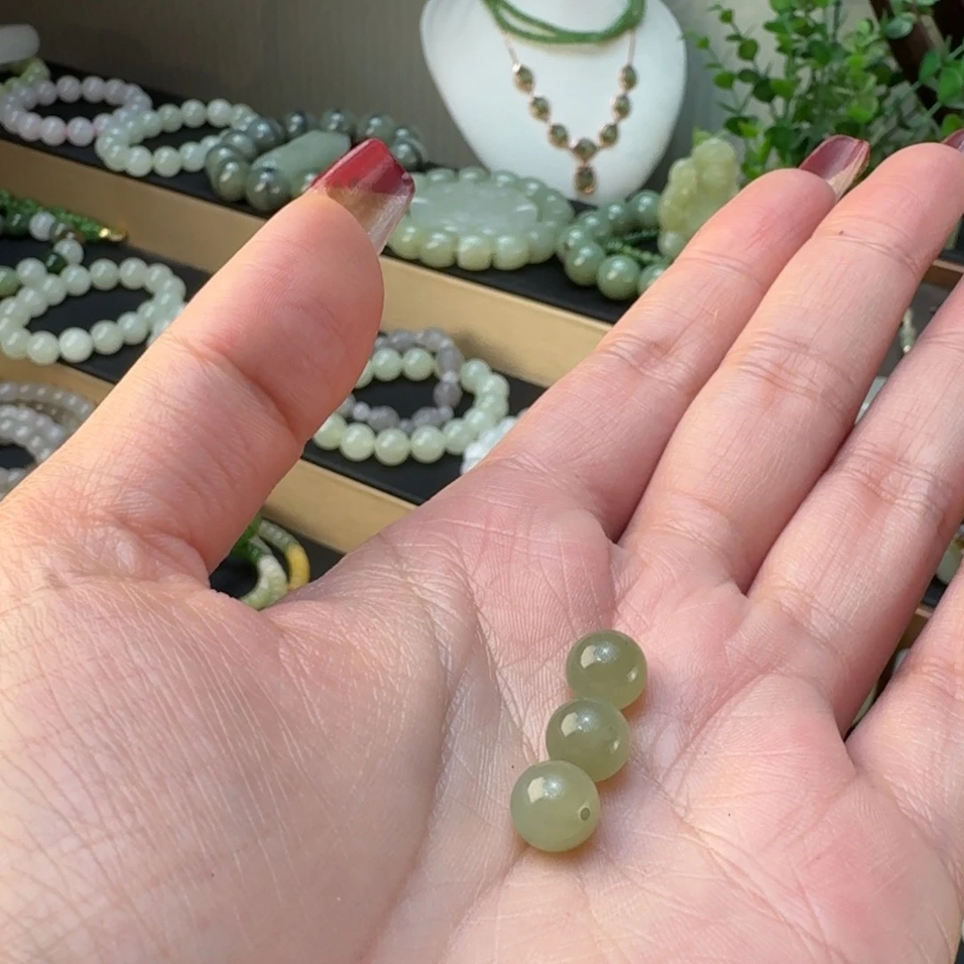 和田玉手链未镶嵌心***?