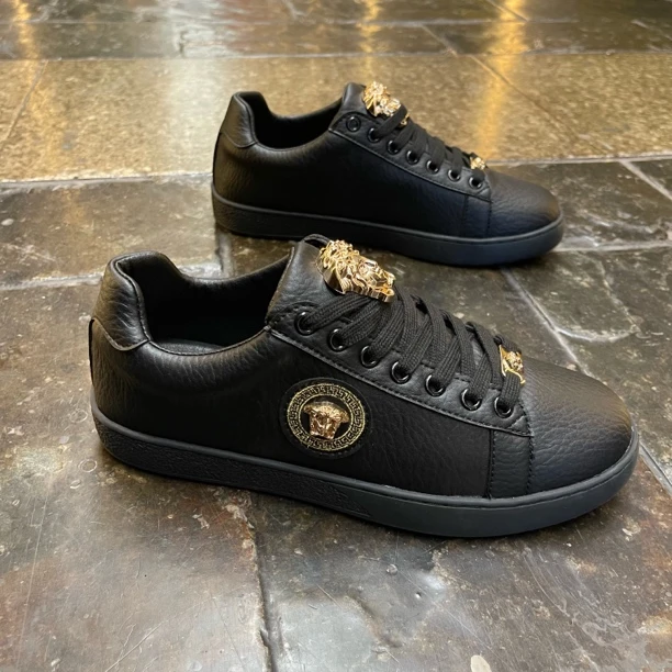 欧洲站工装风系带休闲耐磨图腾平跟板鞋男款时尚黑色运动鞋