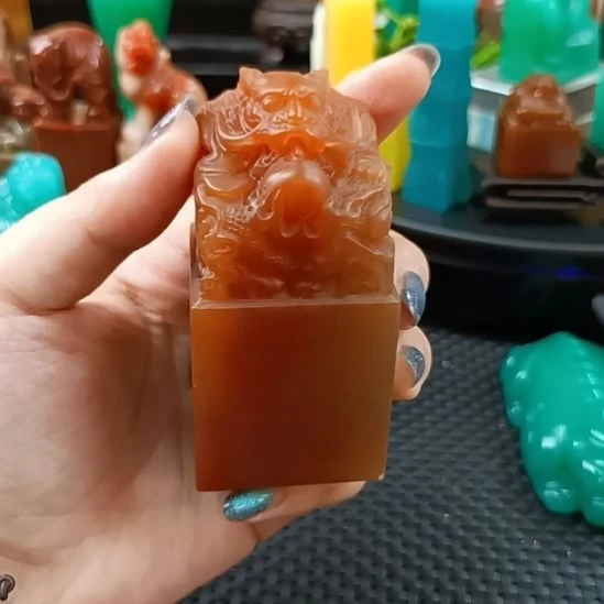 寿山石印石云南彩云冻