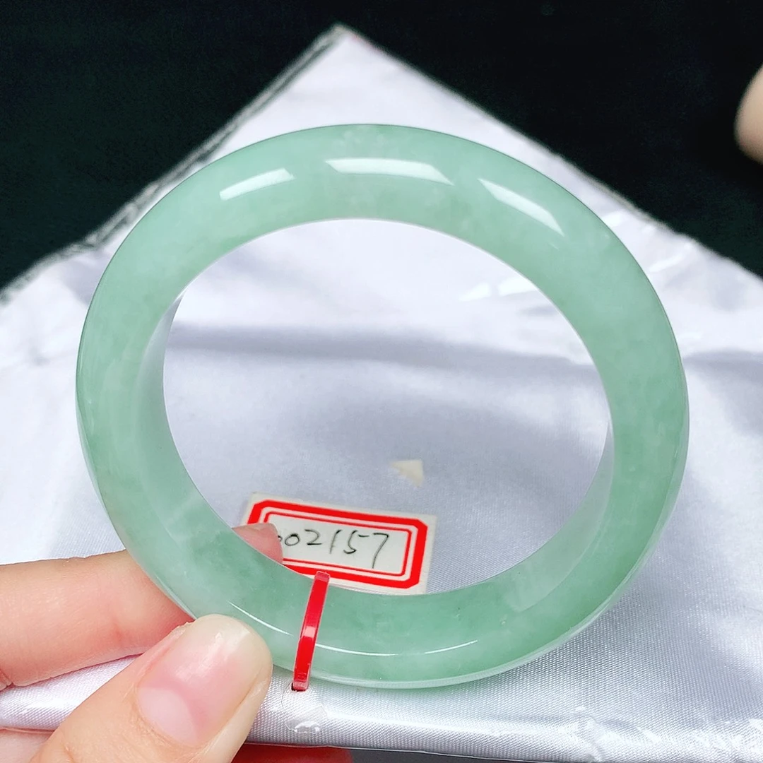 翡翠未镶嵌手镯正圈53