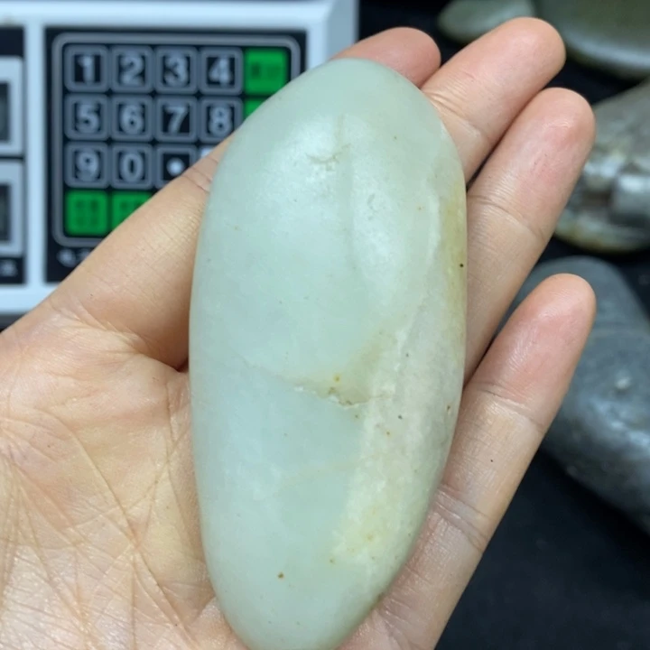 未镶嵌和田玉(糖玉)挂件