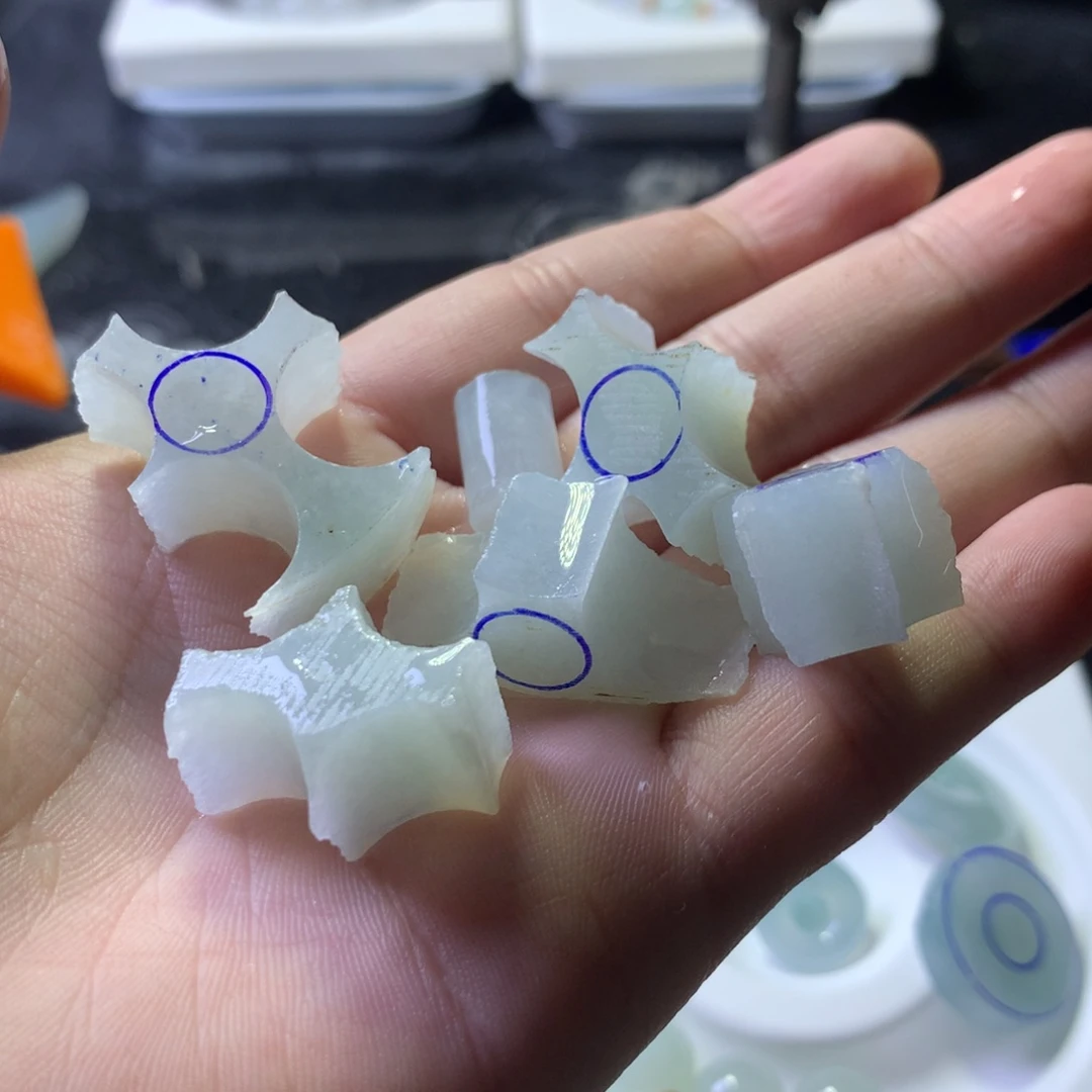 定制翡翠未镶嵌S****店卡8圆珠5颗