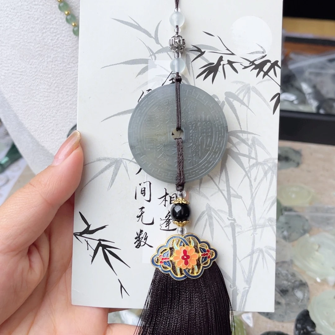 未镶嵌蛇纹石玉颈饰车挂