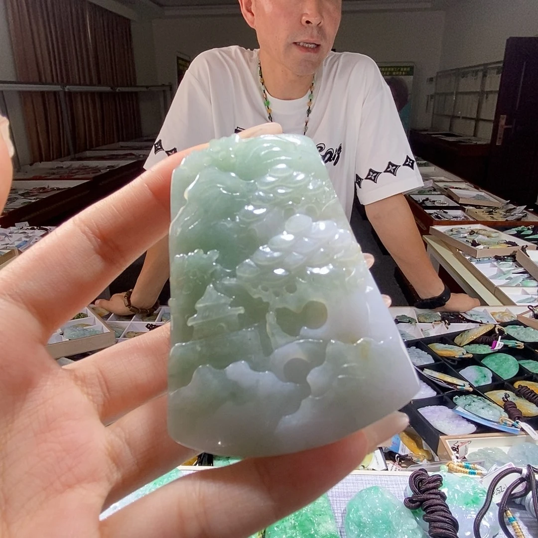 翡翠未镶嵌颈饰翡翠