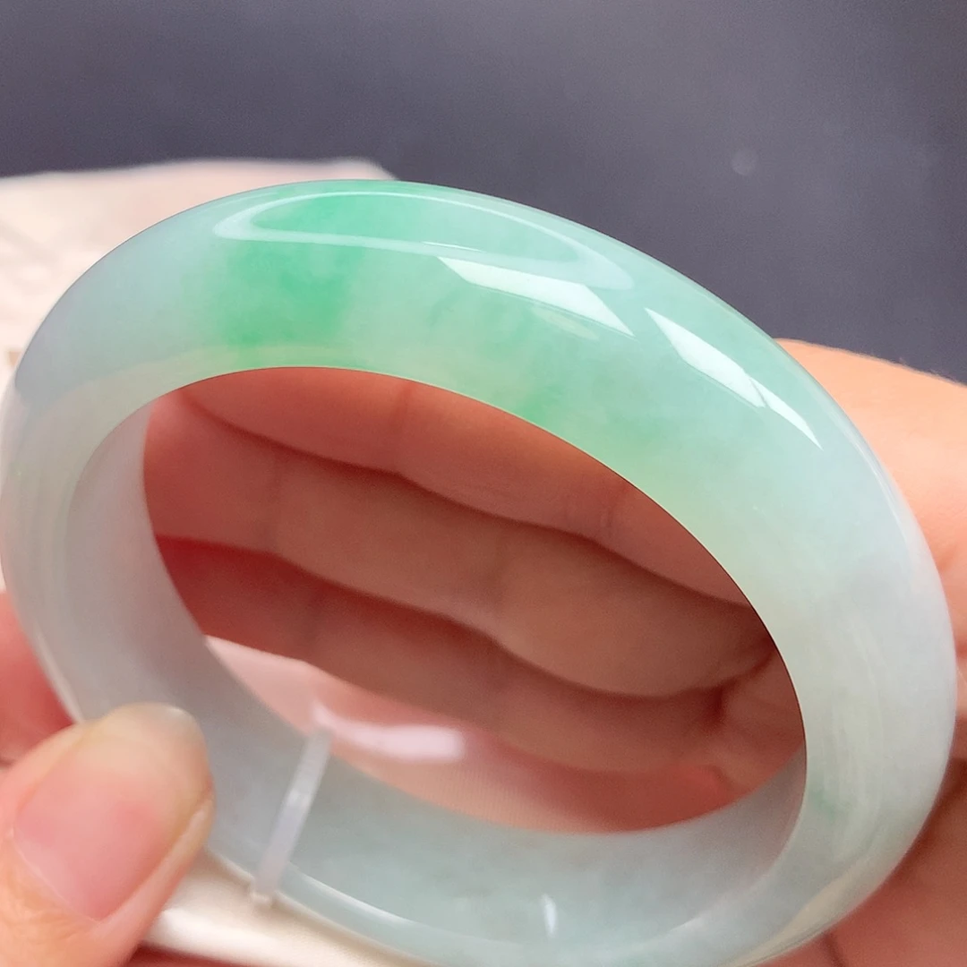 翡翠手镯未镶嵌55.8圈口