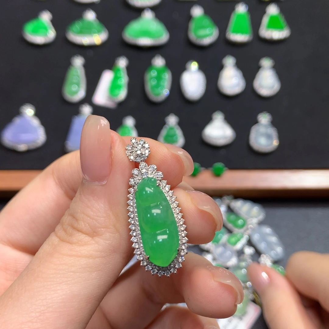 翡翠18K金镶嵌吊坠(不含链)