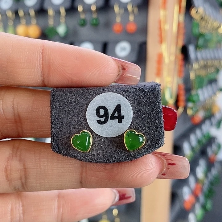 和田玉耳饰18K金镶嵌