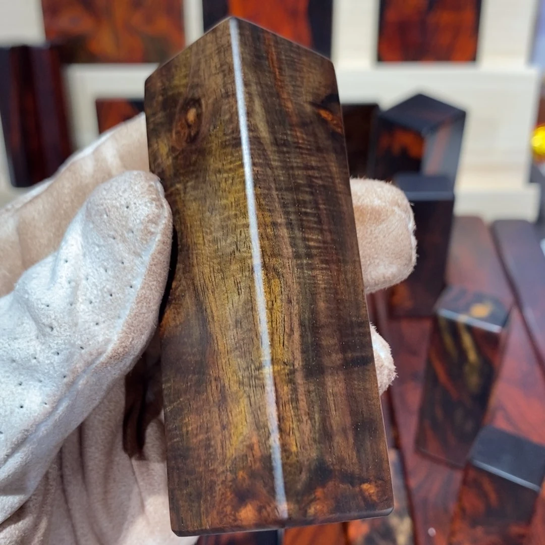 交趾黄檀（大红酸枝）ᥫ****