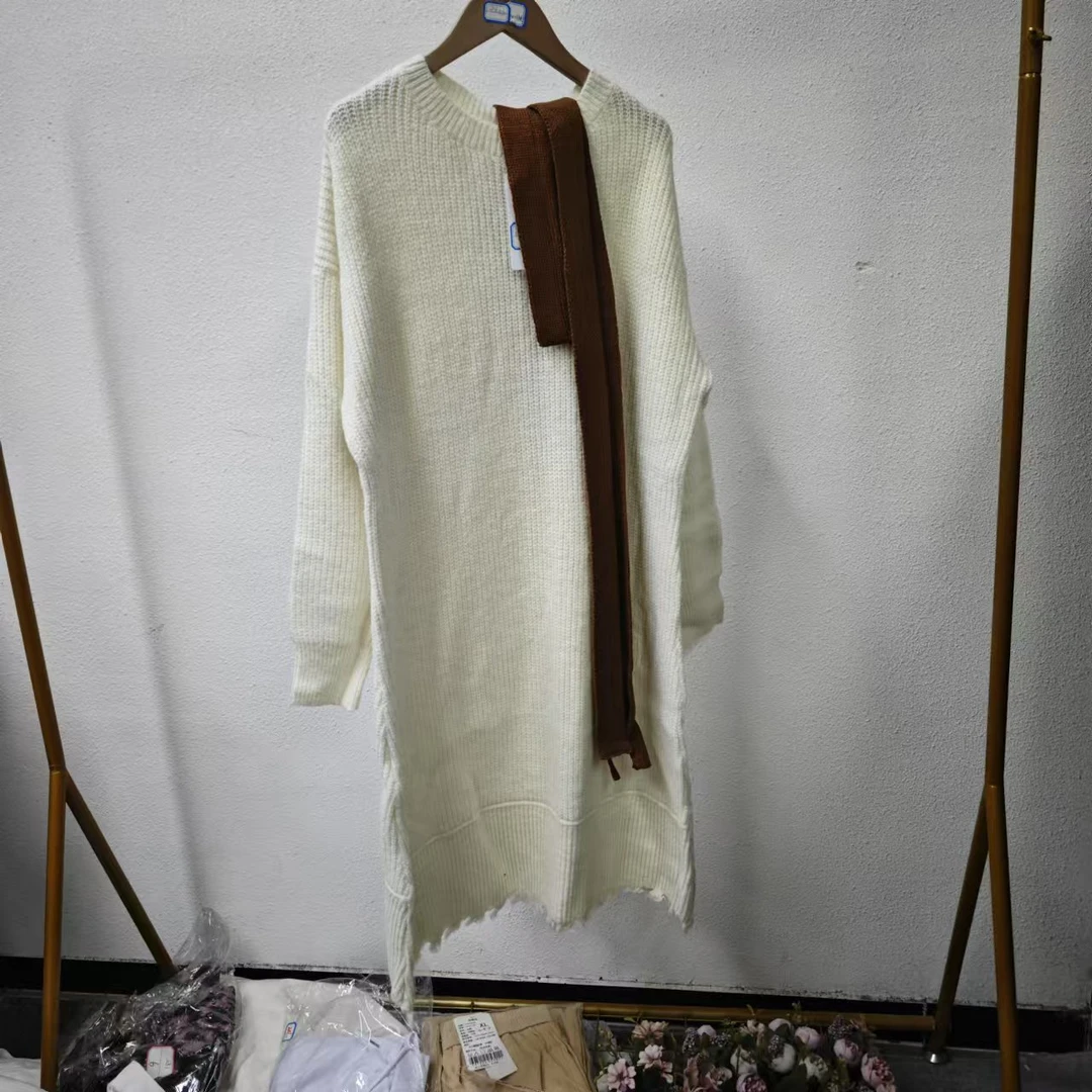 唯琳剪标 8仓B1-2-308-1169款 白色圆领针织连衣裙