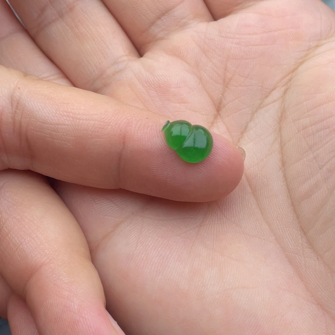 定制翡翠未镶嵌葫芦