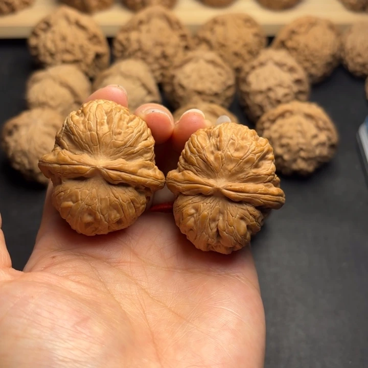 文玩核桃把件40元宝克重42.5