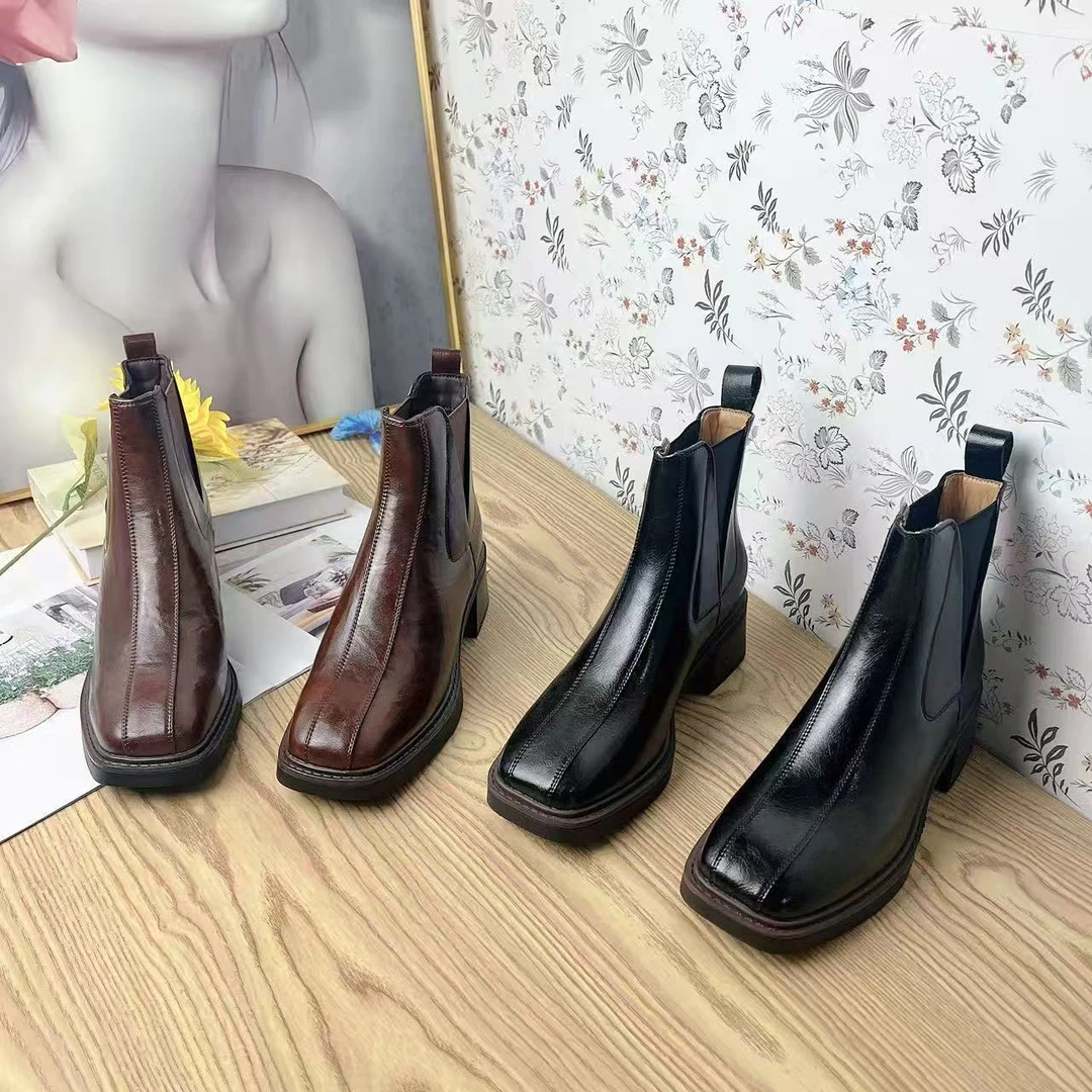 2069-1   秋冬新款时尚气质粗跟短靴加绒