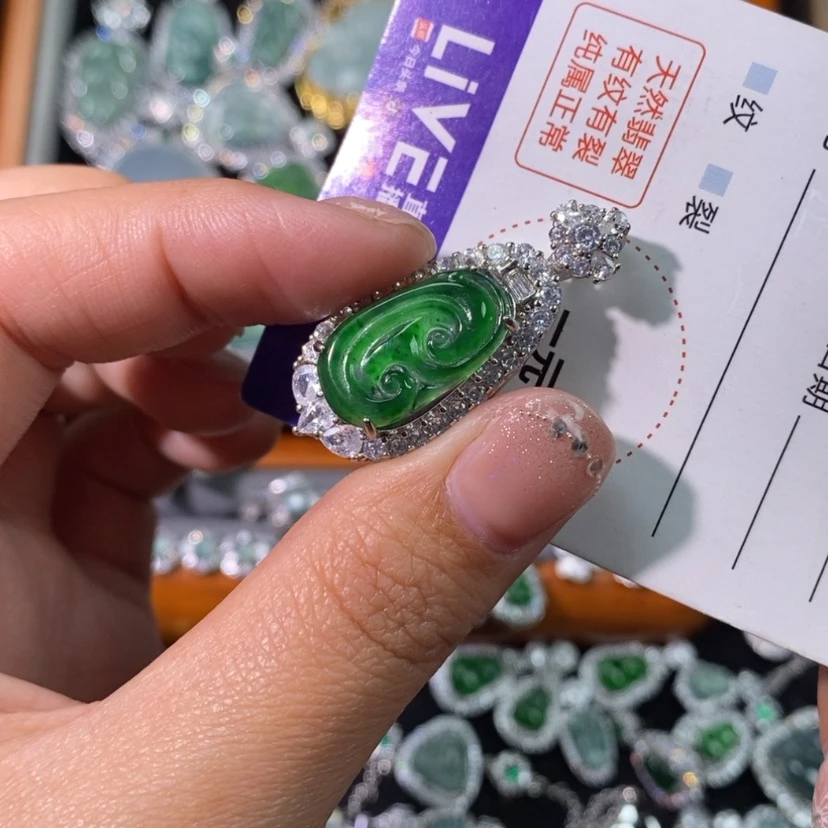 【闪购商品】翡翠颈饰未镶嵌天然