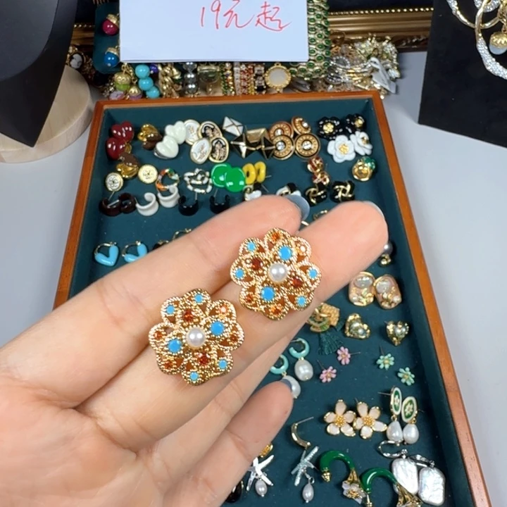 铜合金合金锆石耳环