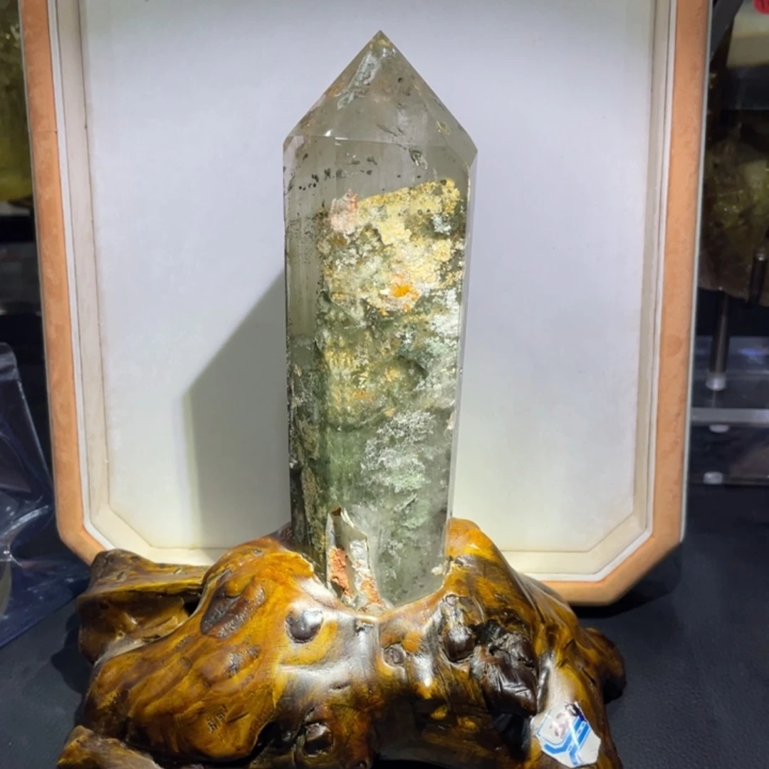 水晶珠宝半成品未镶嵌绿幽灵能量柱