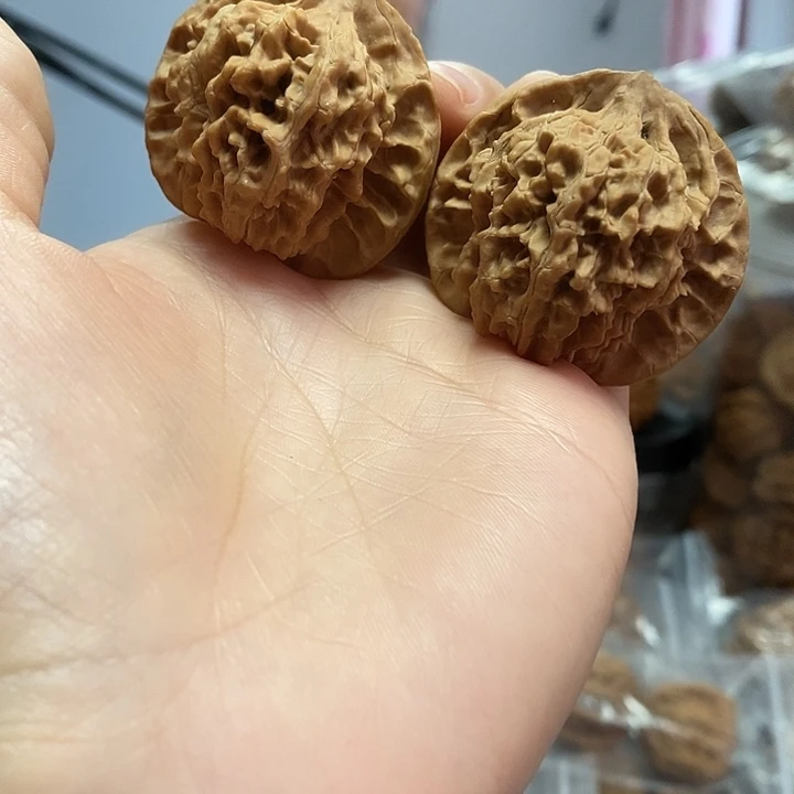 把件文玩核桃41红皮乾隆纹