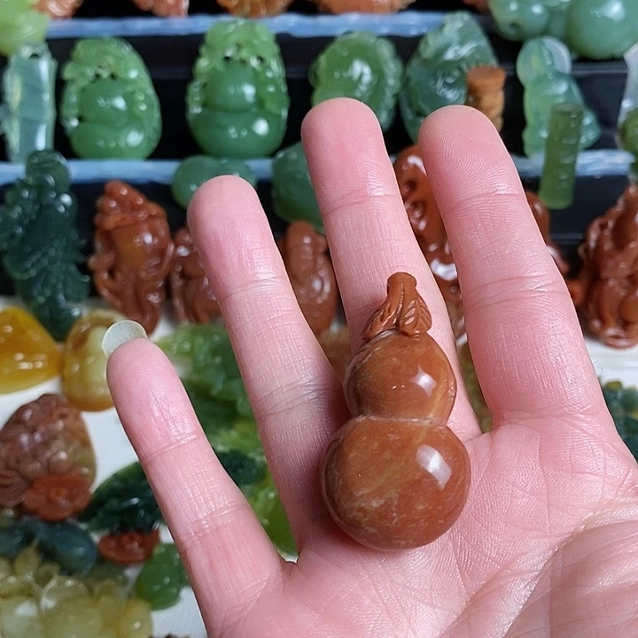 未镶嵌蛇纹石玉颈饰