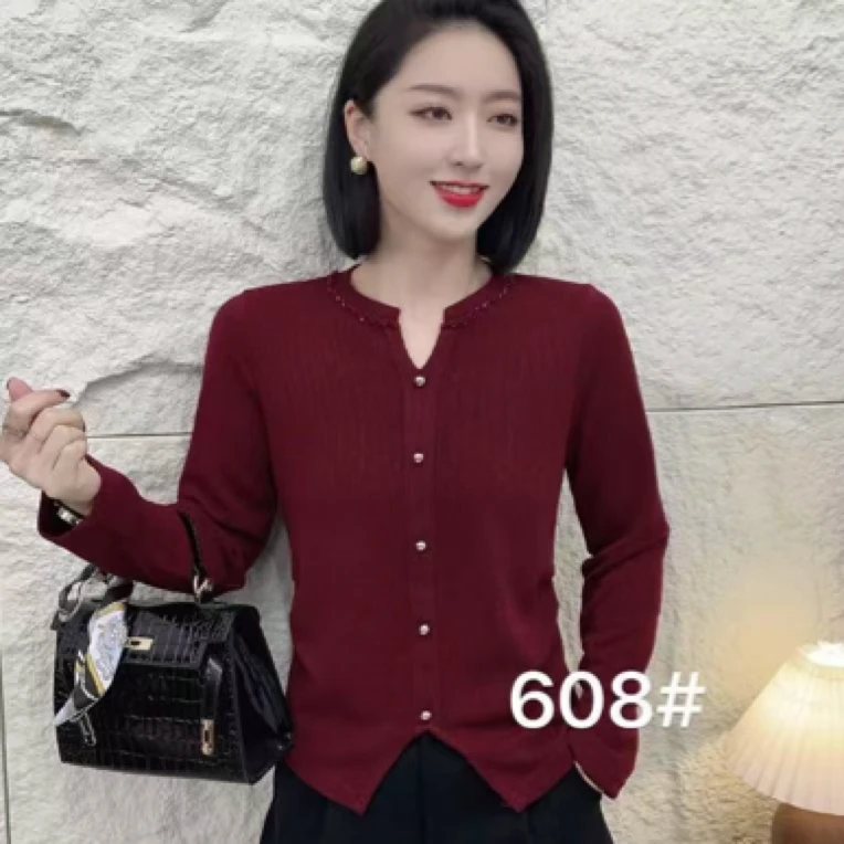 2025春秋新款时尚洋气百搭显瘦网红设计感法式风烫钻小衫上衣678