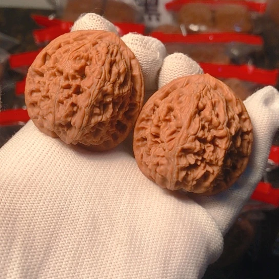 文玩核桃把件水龙纹40