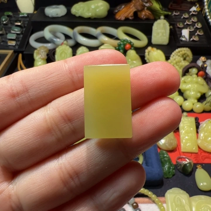 和田玉（黄玉）颈饰未镶嵌