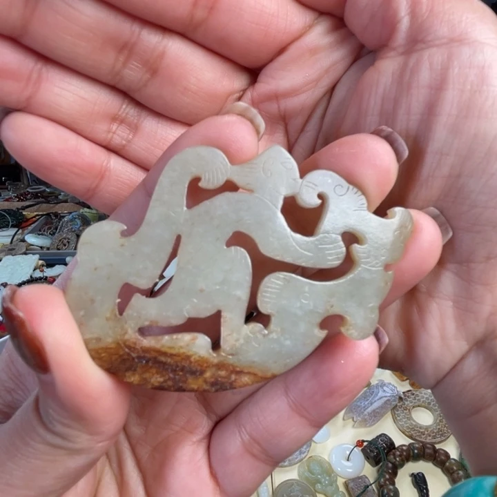 昙***现和田玉未镶嵌颈饰