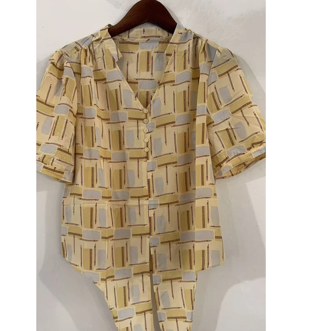 1-3105-30新款时尚小衫