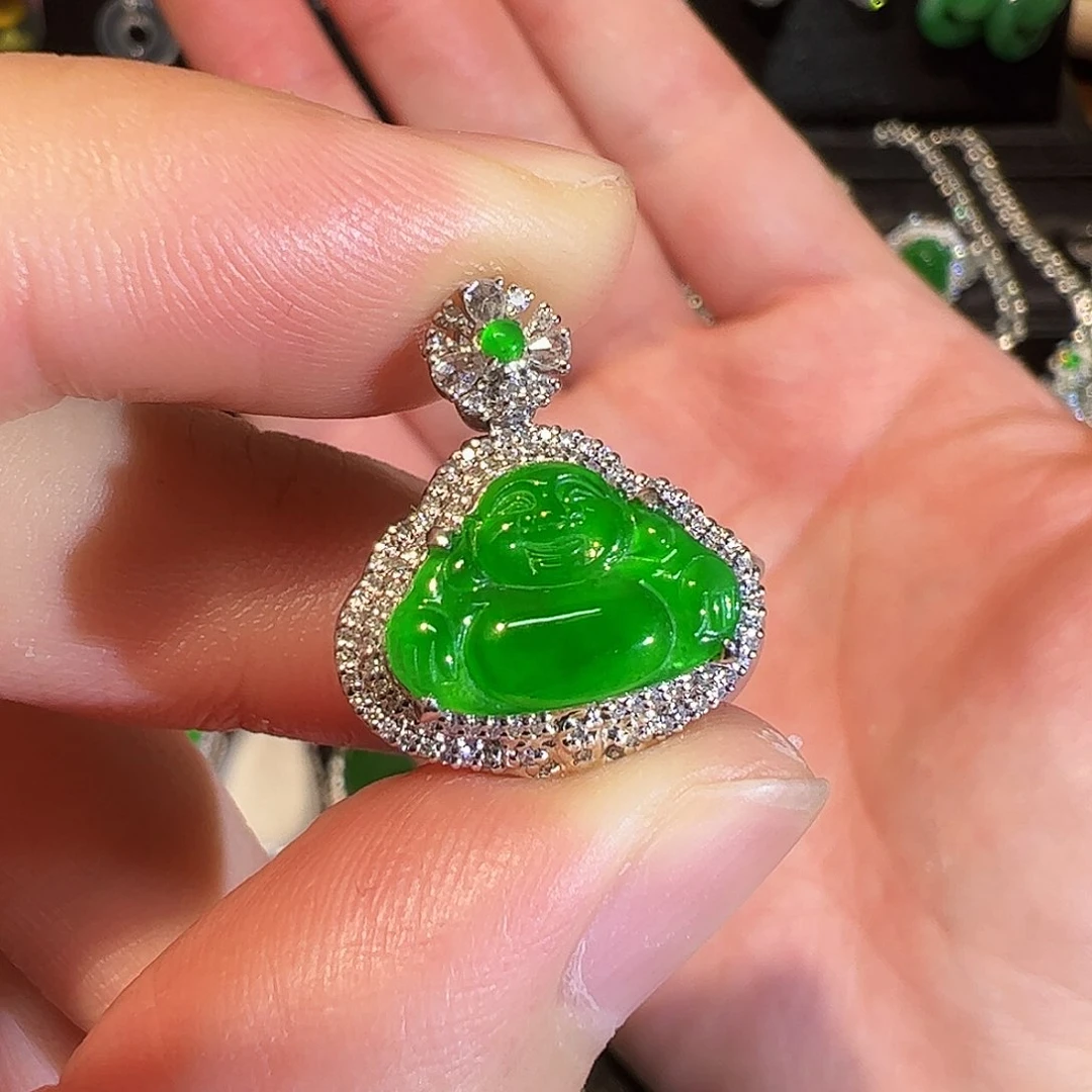 翡翠颈饰18K金镶嵌佛公