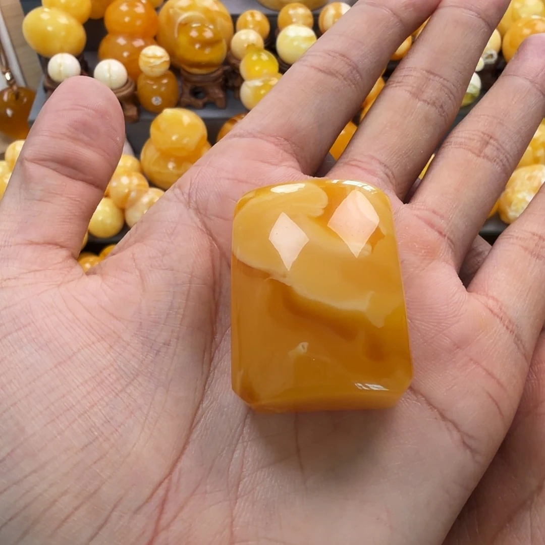 琥珀未镶嵌珠宝奇石