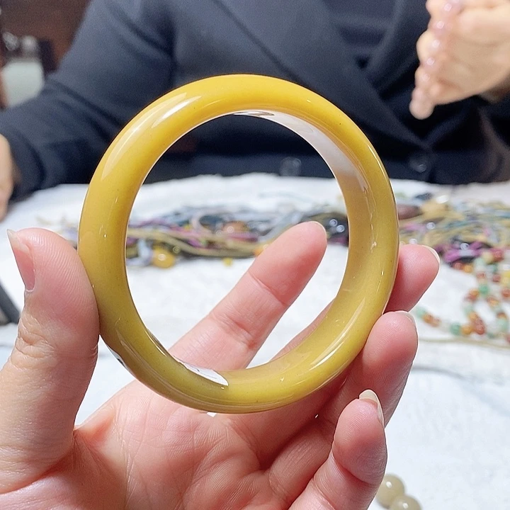 密玉（石英质玉）手链未镶嵌平***?