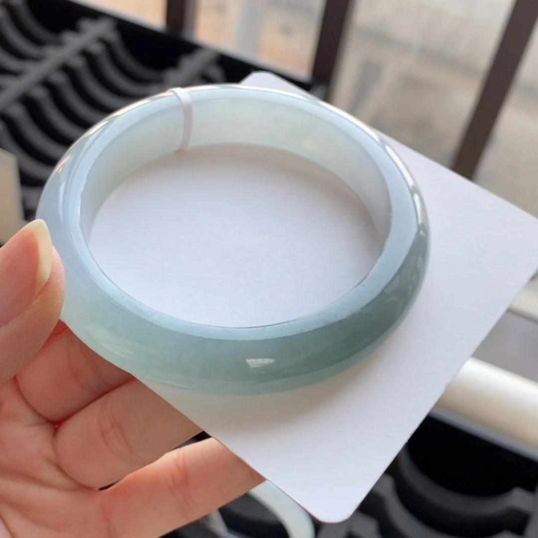 翡翠未镶嵌手镯半山水56