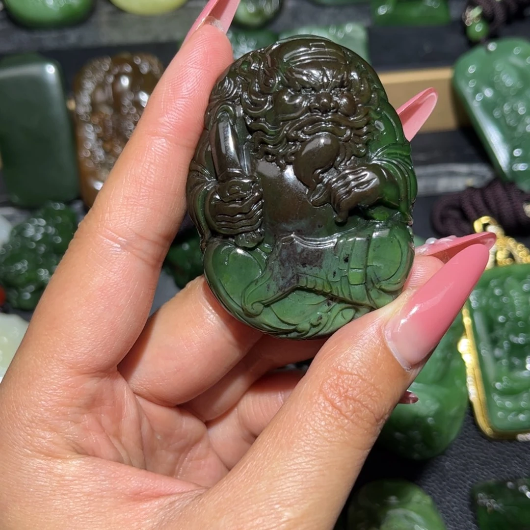 和田玉未镶嵌挂件万****头