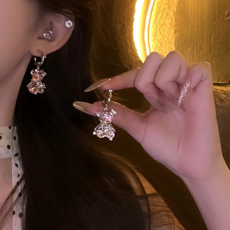 铜合金耳饰 轻奢甜酷风粉色小熊耳环可爱少女爆款甜美温柔个性