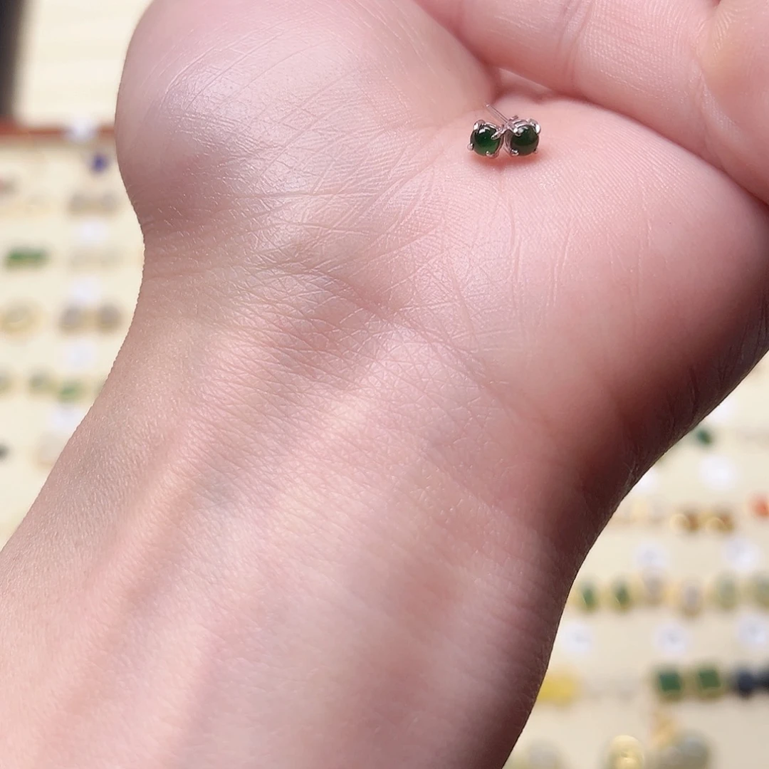 和田玉银S925镶嵌耳饰