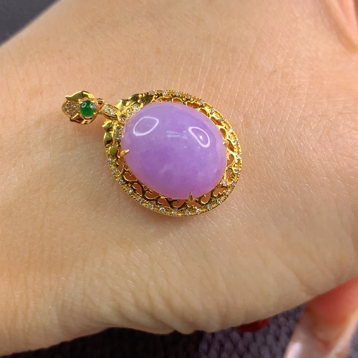 翡翠颈饰18K金镶嵌翡翠