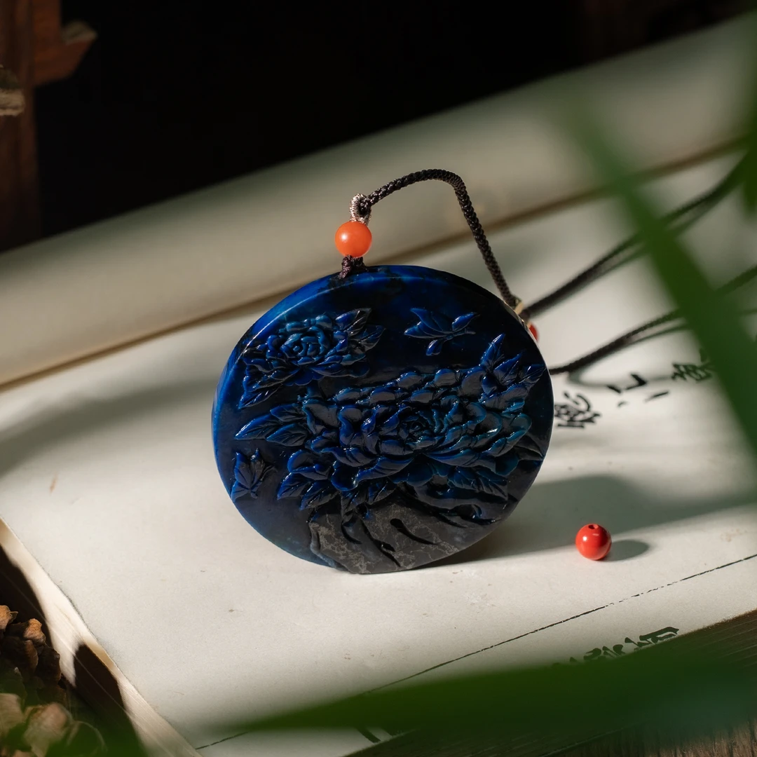 含辰砂工艺品舒俱来星际蓝圆牌/P2087