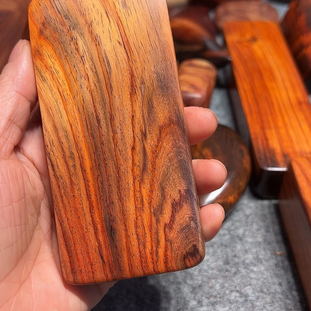 b***h交趾黄檀（大红酸枝）