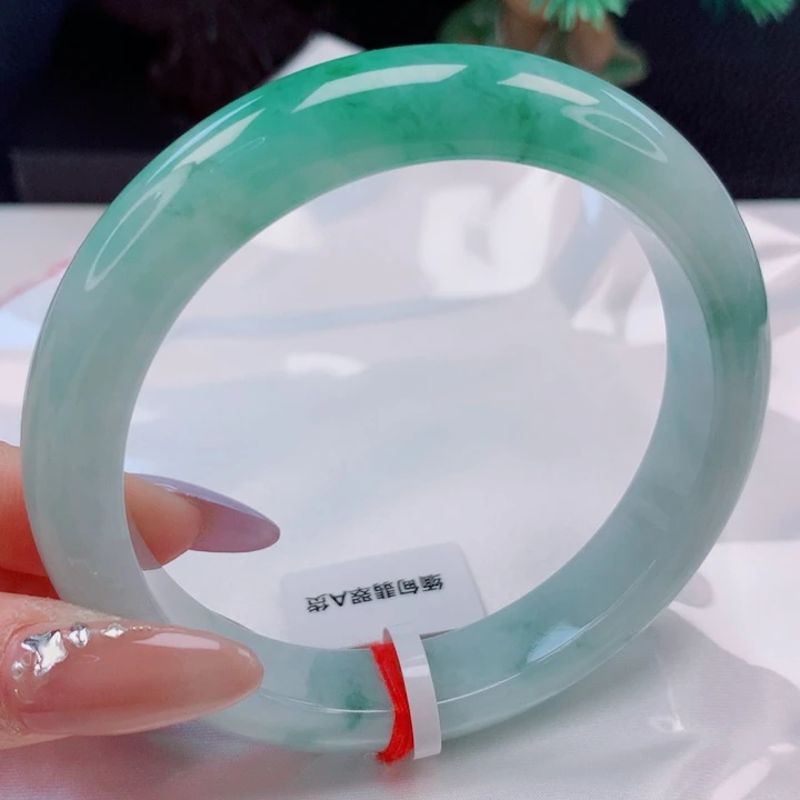 翡翠未镶嵌手镯63圈