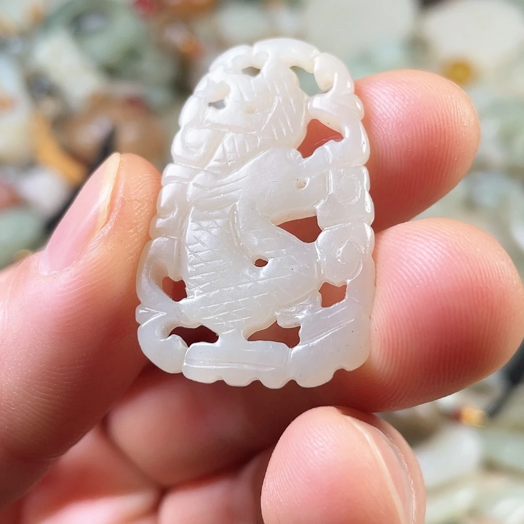 和田玉（糖玉）颈饰未镶嵌