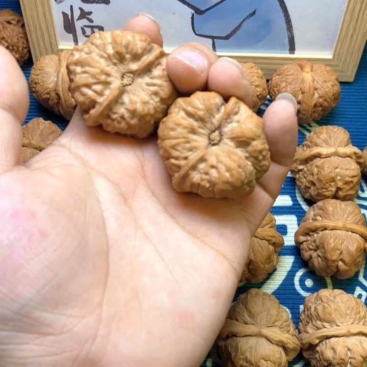 文玩核桃把件空***?蛤蟆头