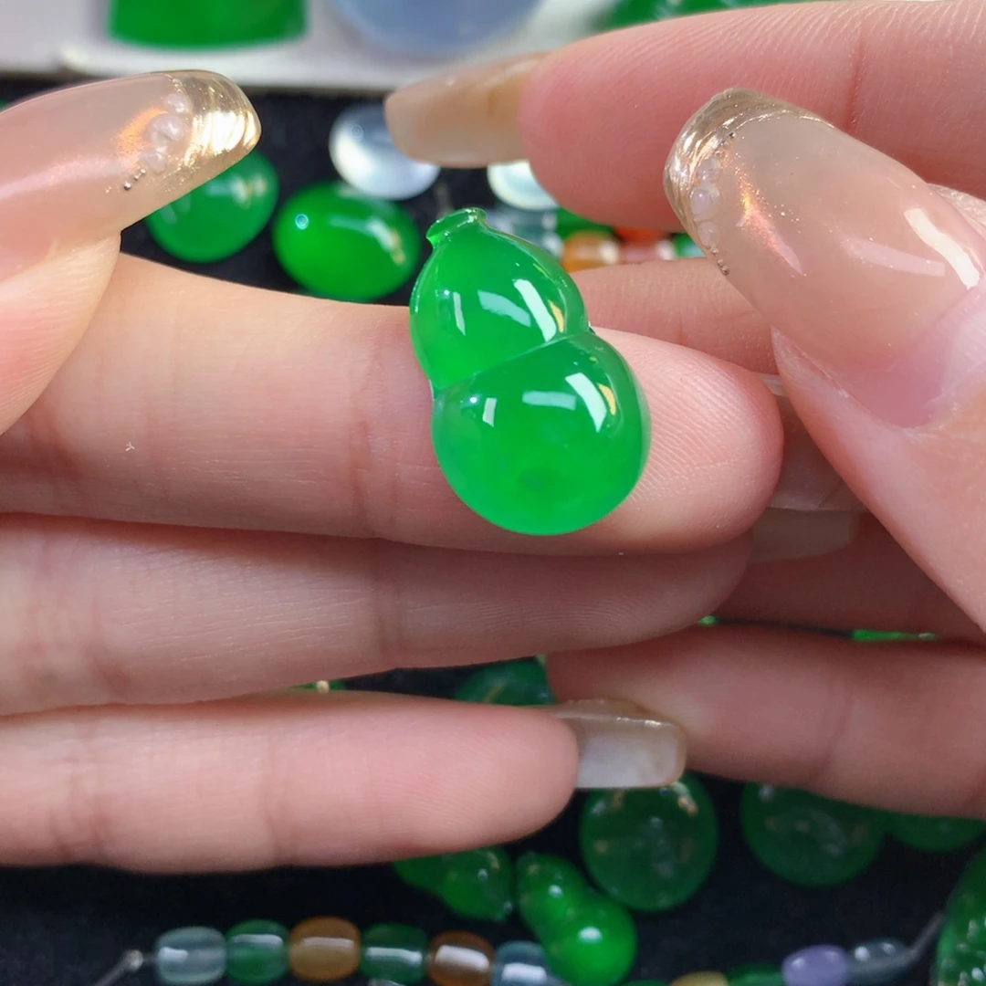 翡翠裸石18.20/11.65/5.23