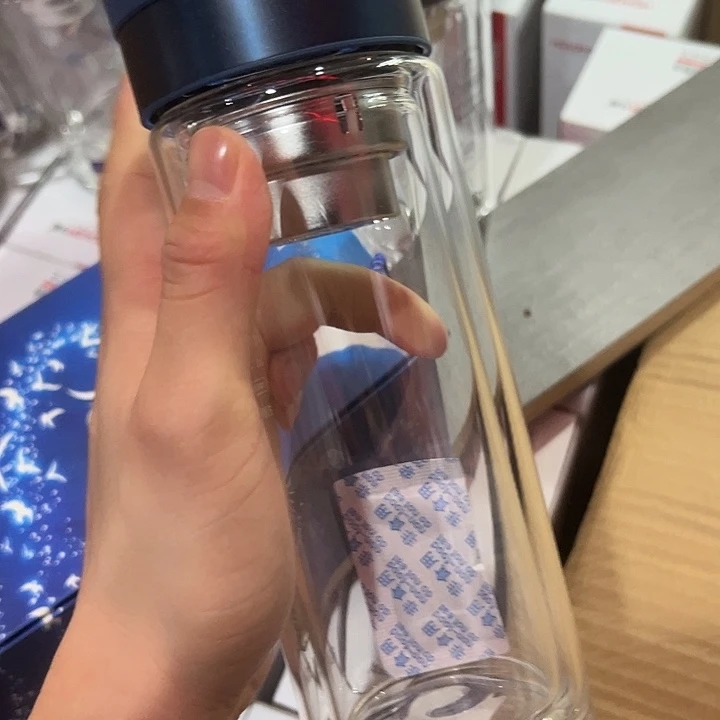 富双层340ml蓝玻璃杯。抗菌杯