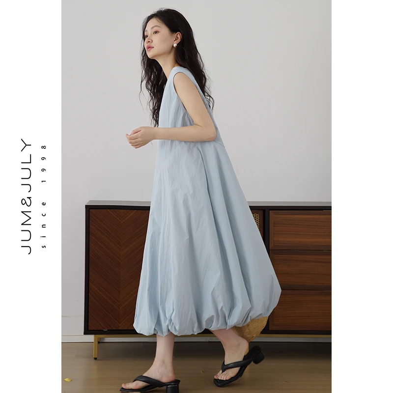 嘉茱莉无袖背心连衣裙女2025夏季新款设计感系带V领花苞裙Q1119